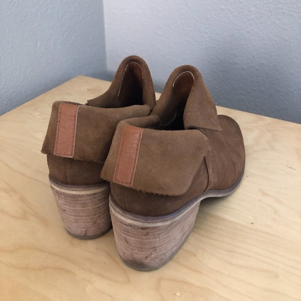 Nordstrom BP Brice Cognac Brown Suede Ankle Booties Women's size 8 EUC - Picture 4 of 11